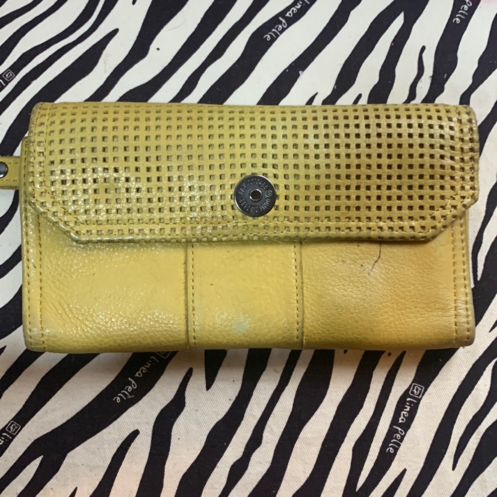 Linea Pelle wallet yellow free Lena Pelle coin purse